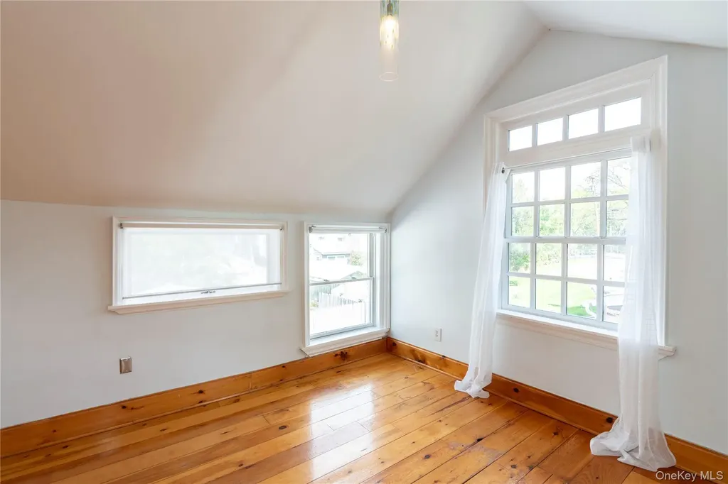 15 Charles Rhinecliff NY 12574