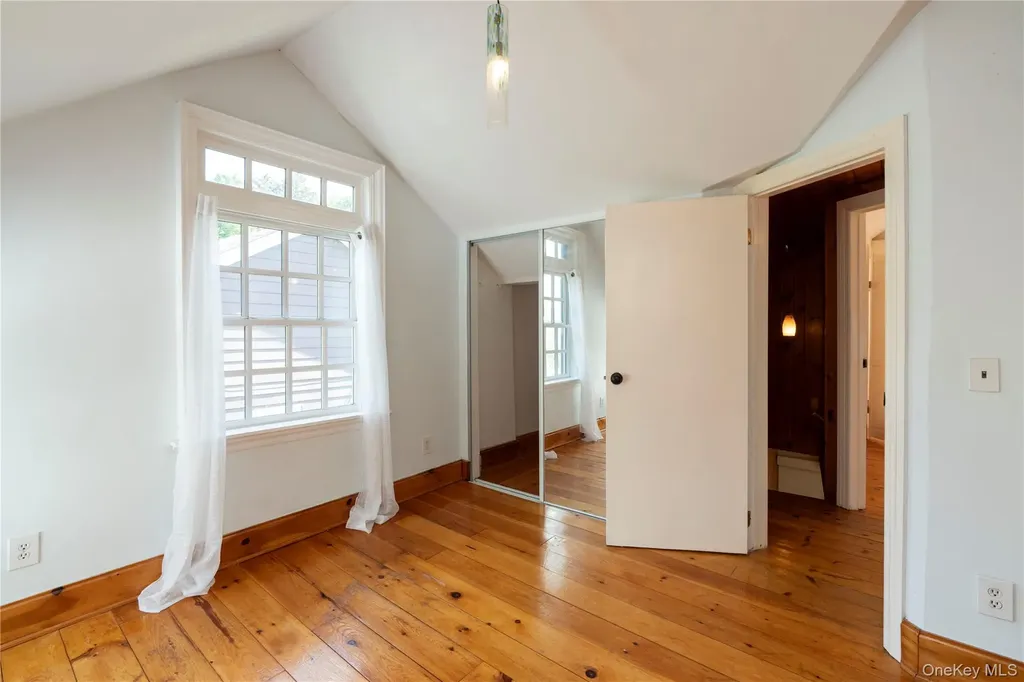 15 Charles Rhinecliff NY 12574