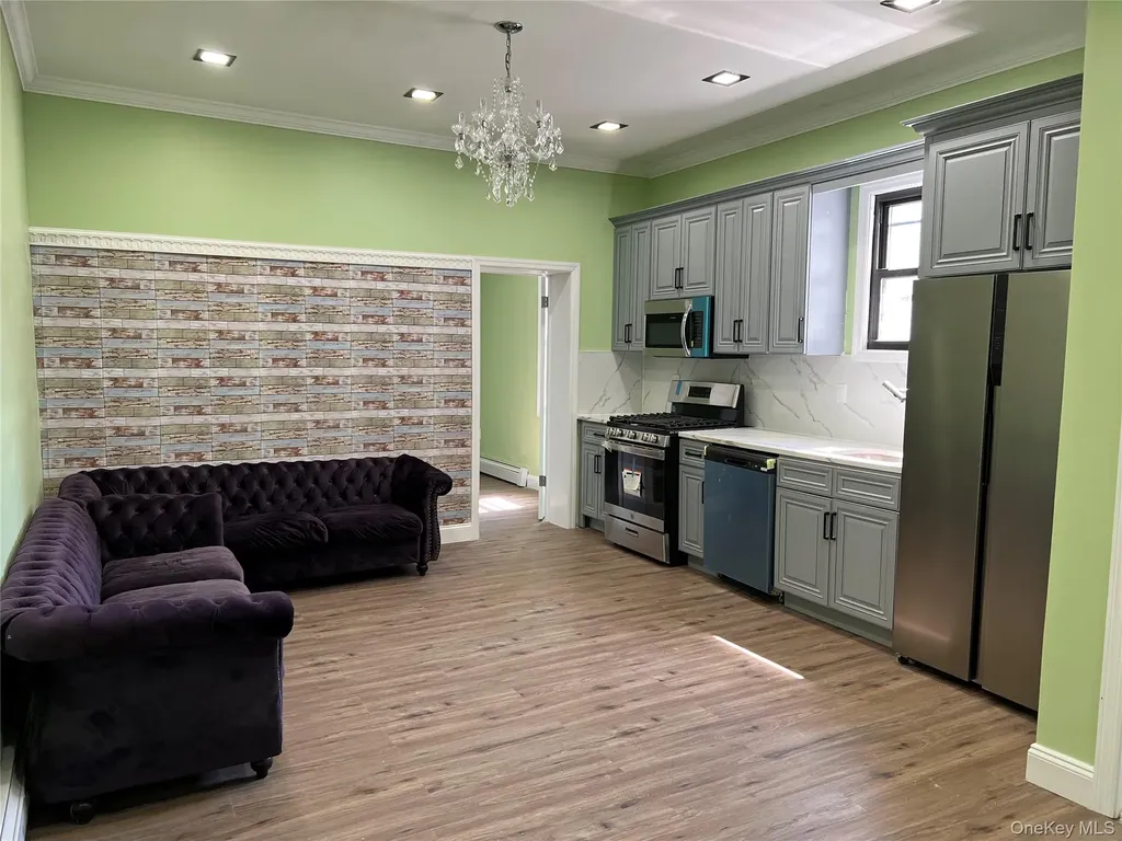 2854 Briggs Avenue Bronx NY 10458