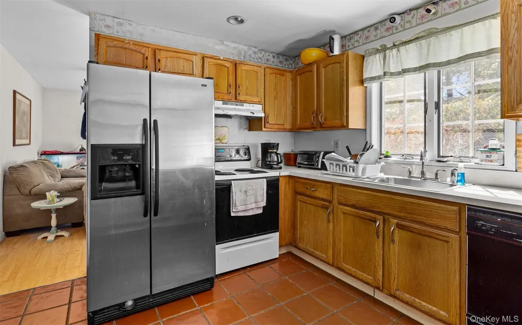 62 W Bartlett Road Middle Island NY 11953