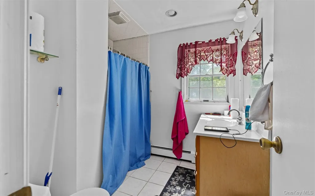 62 W Bartlett Road Middle Island NY 11953