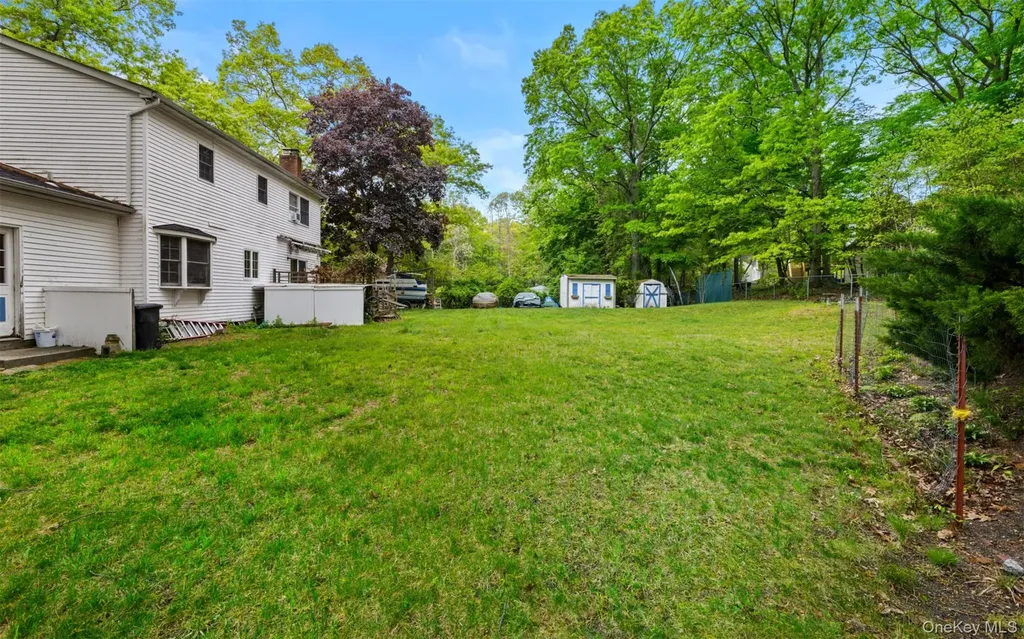 62 W Bartlett Road Middle Island NY 11953