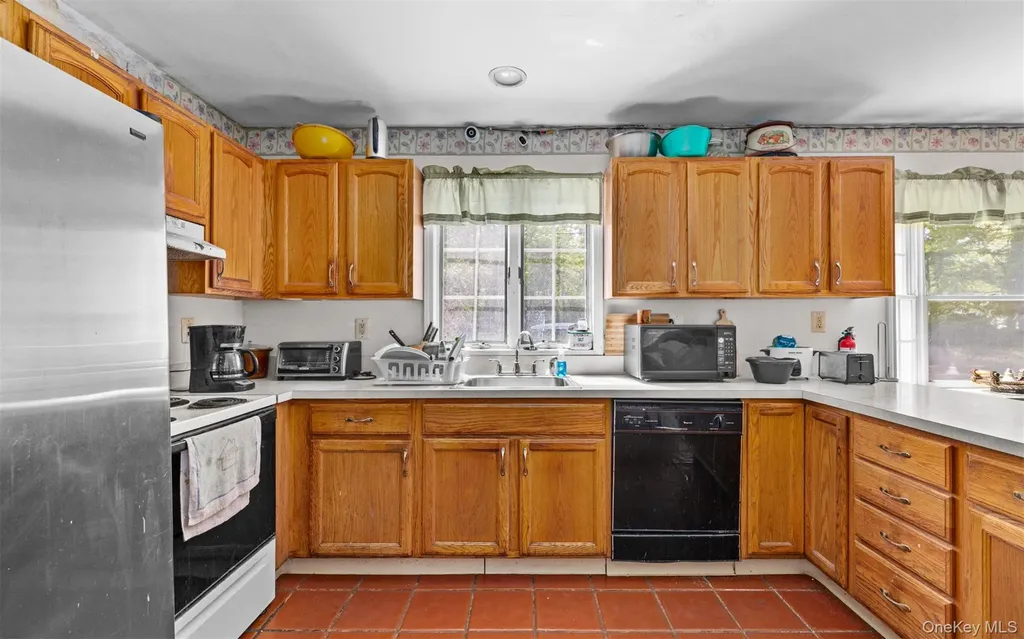 62 W Bartlett Road Middle Island NY 11953