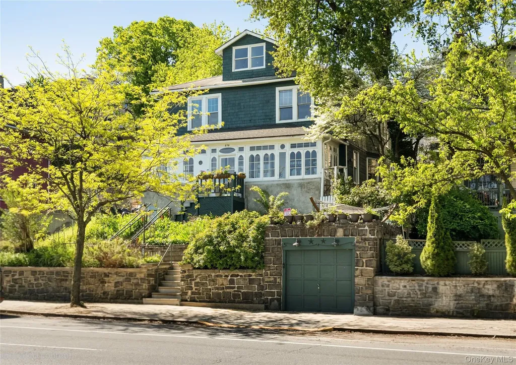 270 Richmond Terrace Staten Island NY 10301