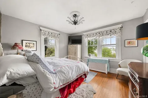 270 Richmond Terrace Staten Island NY 10301