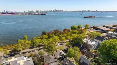 270 Richmond Terrace Staten Island NY 10301