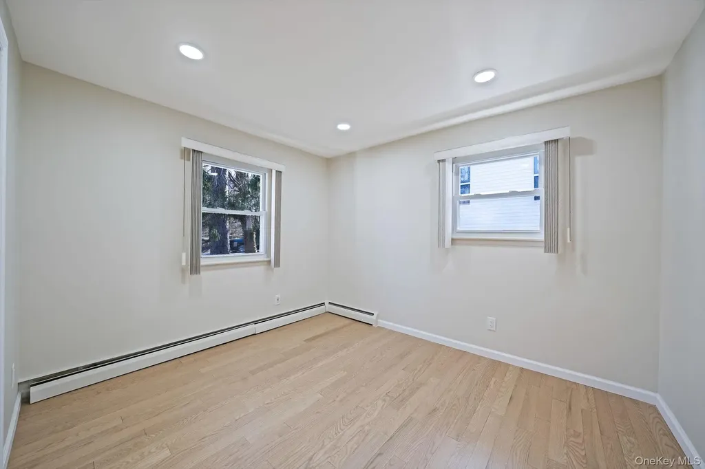 45 Roslyn Road Roslyn Heights NY 11577