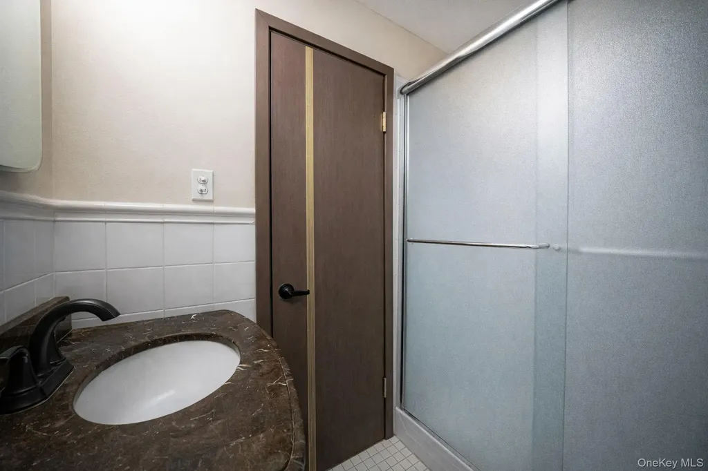 45 Roslyn Road Roslyn Heights NY 11577