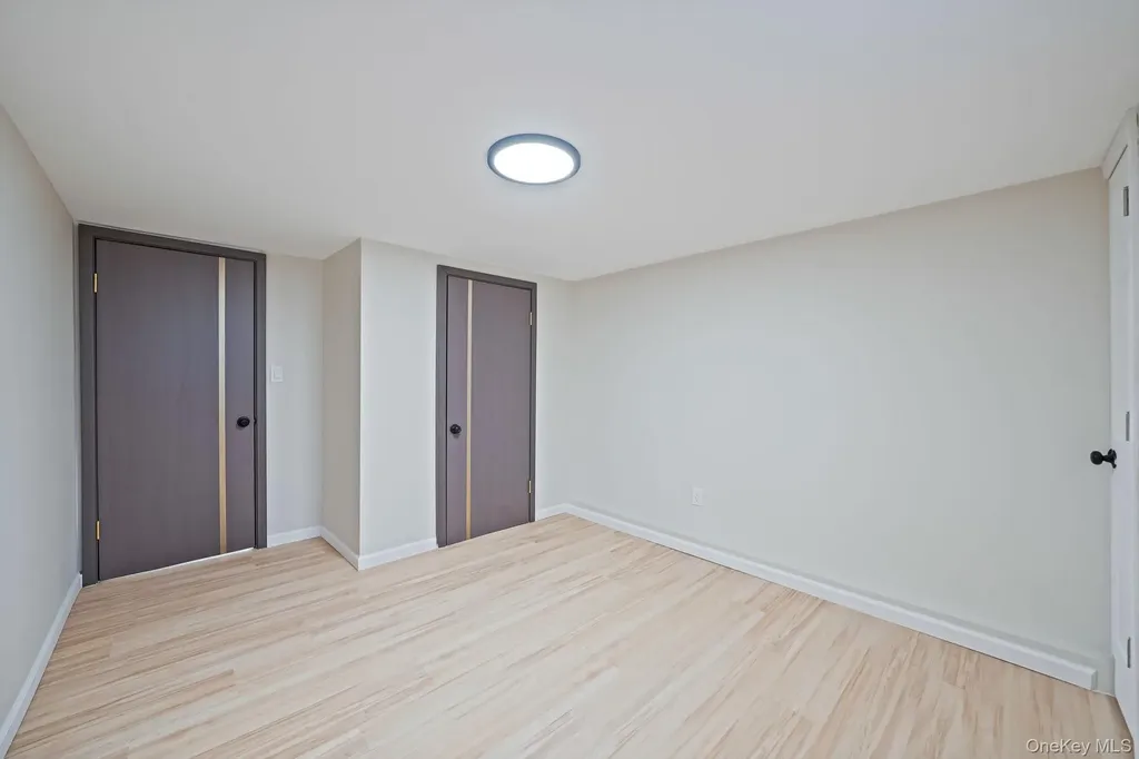 45 Roslyn Road Roslyn Heights NY 11577