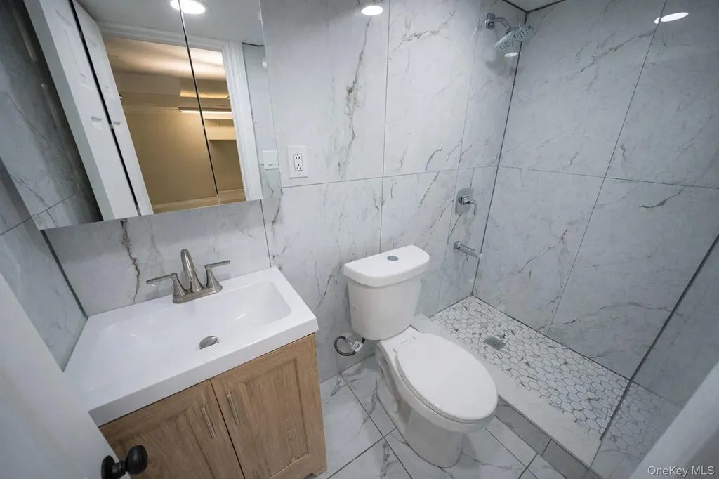45 Roslyn Road Roslyn Heights NY 11577