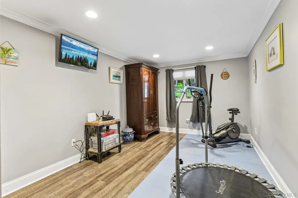 106 Morewood Drive Smithtown NY 11787