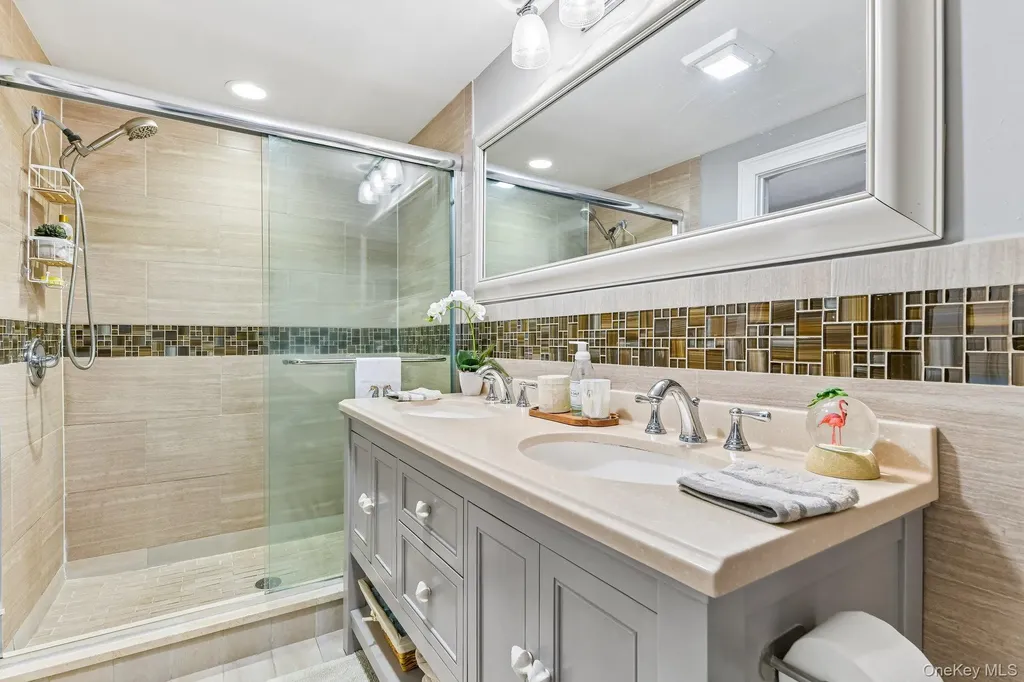106 Morewood Drive Smithtown NY 11787