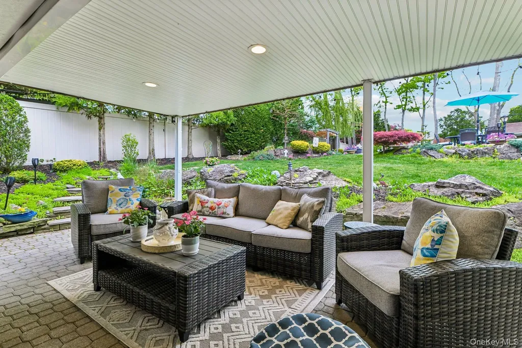 106 Morewood Drive Smithtown NY 11787