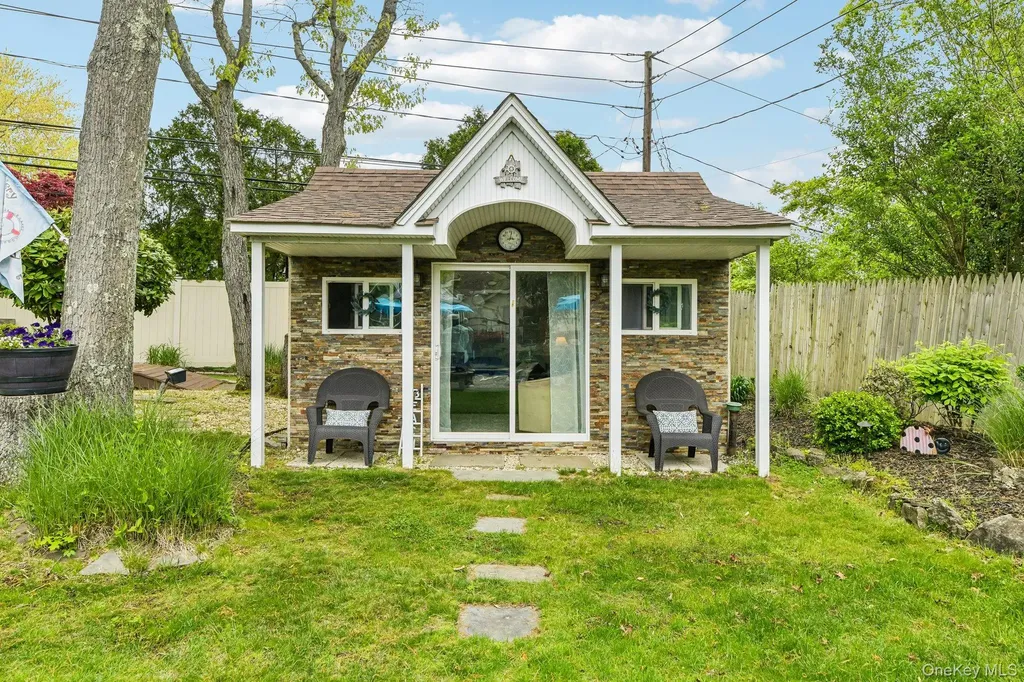 106 Morewood Drive Smithtown NY 11787