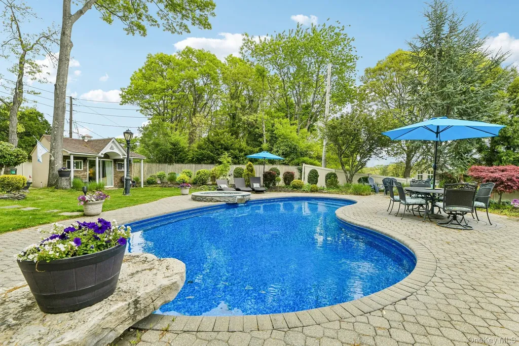 106 Morewood Drive Smithtown NY 11787