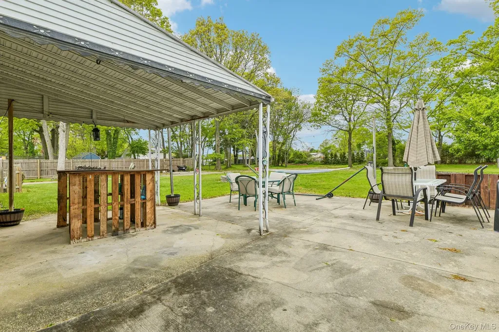 1374 Saxon Avenue Bay Shore NY 11706