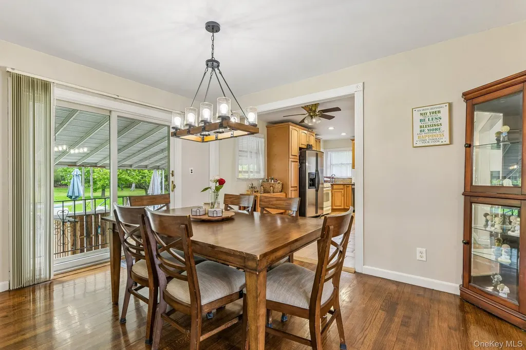 1374 Saxon Avenue Bay Shore NY 11706