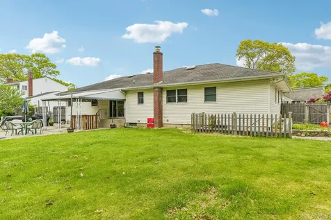 1374 Saxon Avenue Bay Shore NY 11706