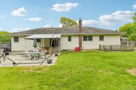 1374 Saxon Avenue Bay Shore NY 11706