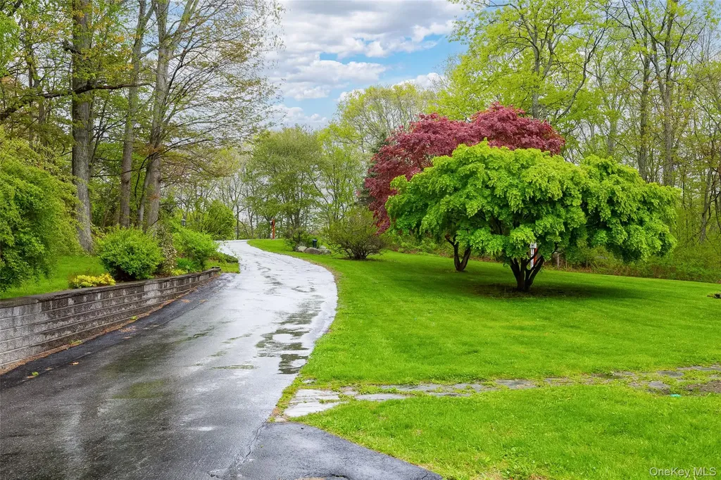 79 E Forest Trail Holmes NY 12531