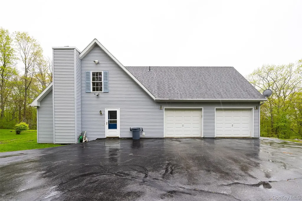 79 E Forest Trail Holmes NY 12531
