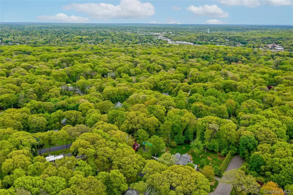 14 Bunkerhill Drive Huntington NY 11743
