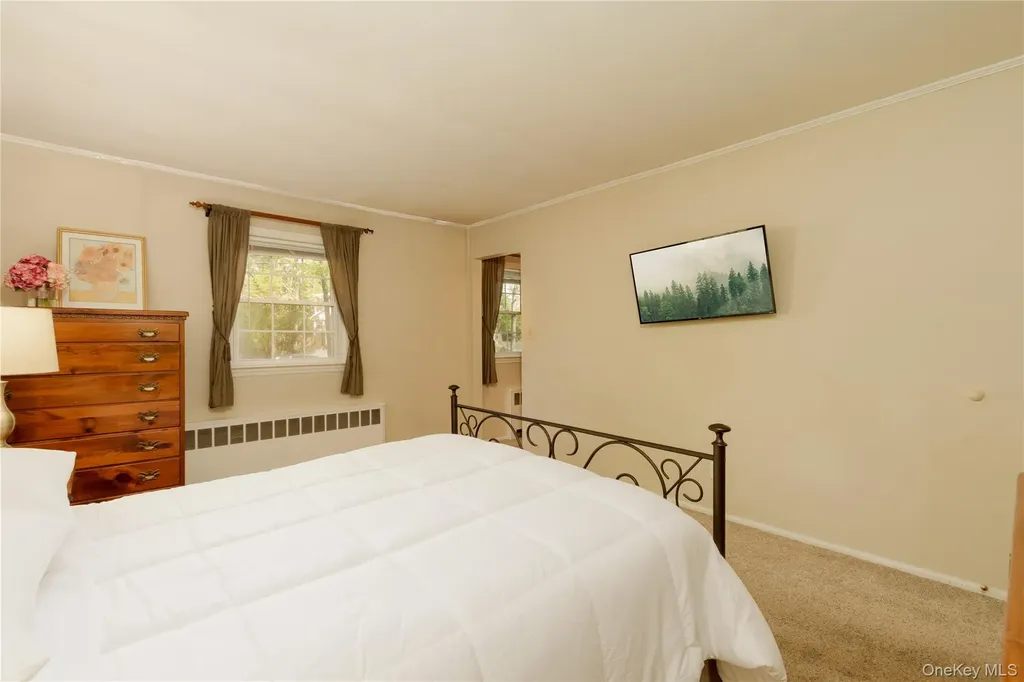 14 Bunkerhill Drive Huntington NY 11743