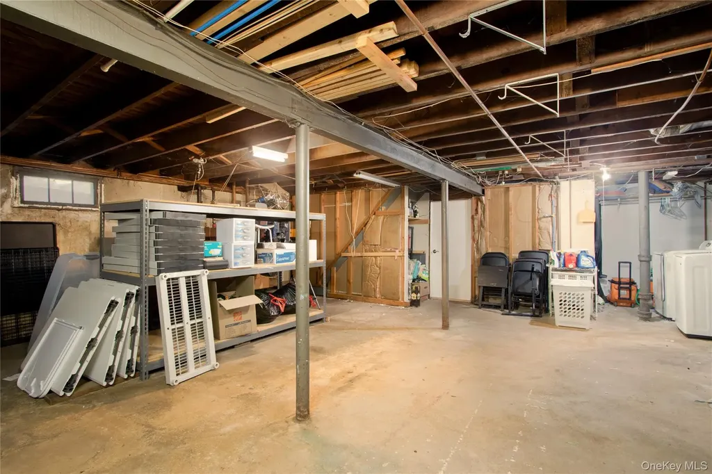 14 Bunkerhill Drive Huntington NY 11743