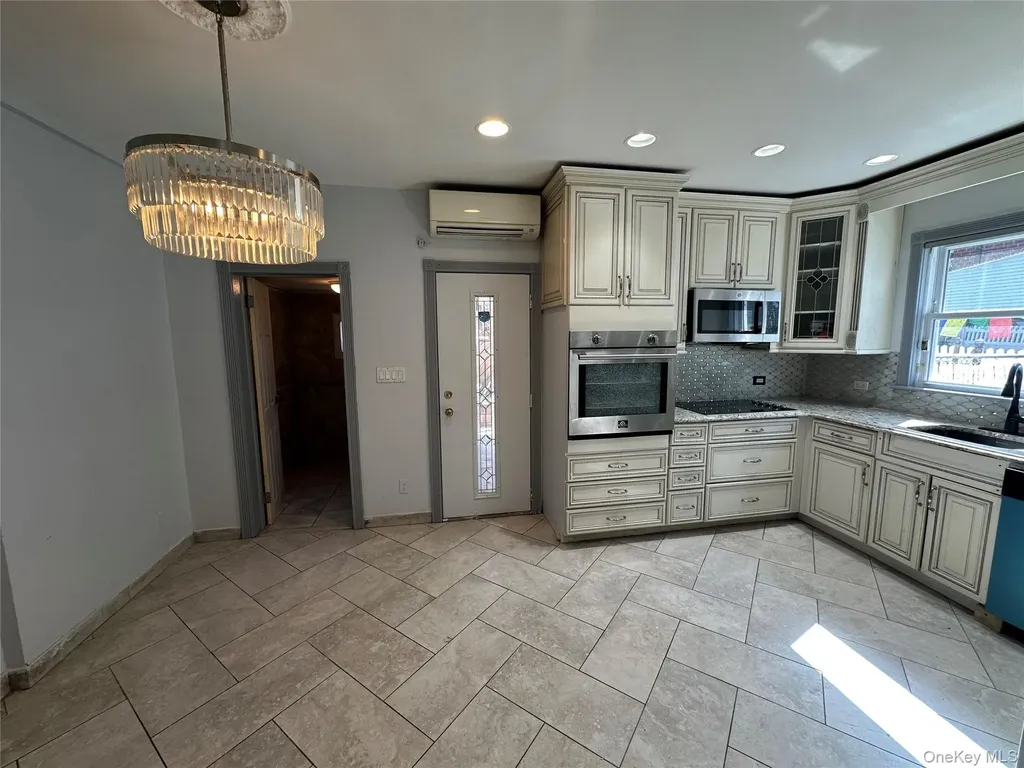 7332 53rd Road Maspeth NY 11378