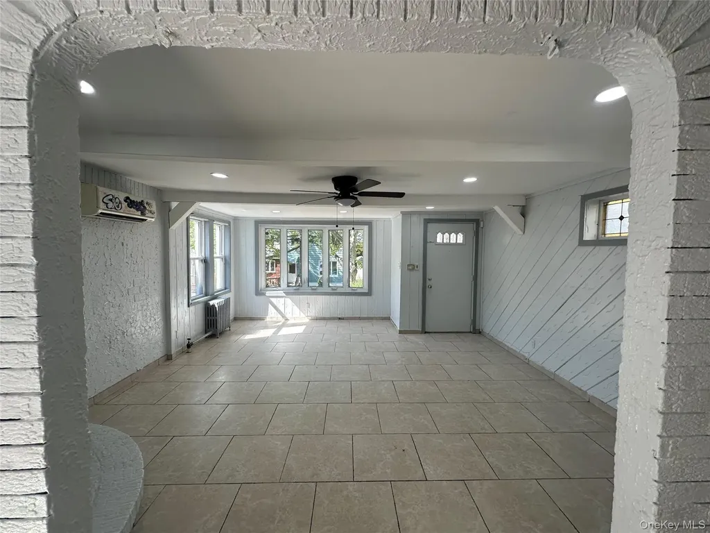 7332 53rd Road Maspeth NY 11378