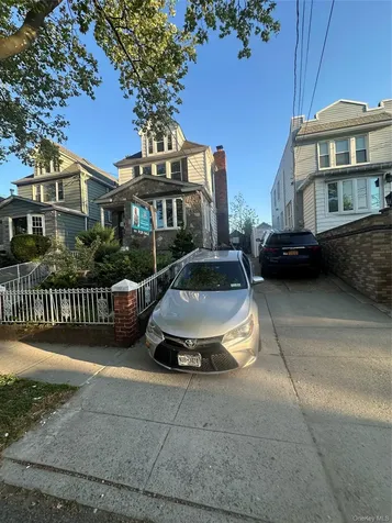 7332 53RD Road Maspeth NY 11378