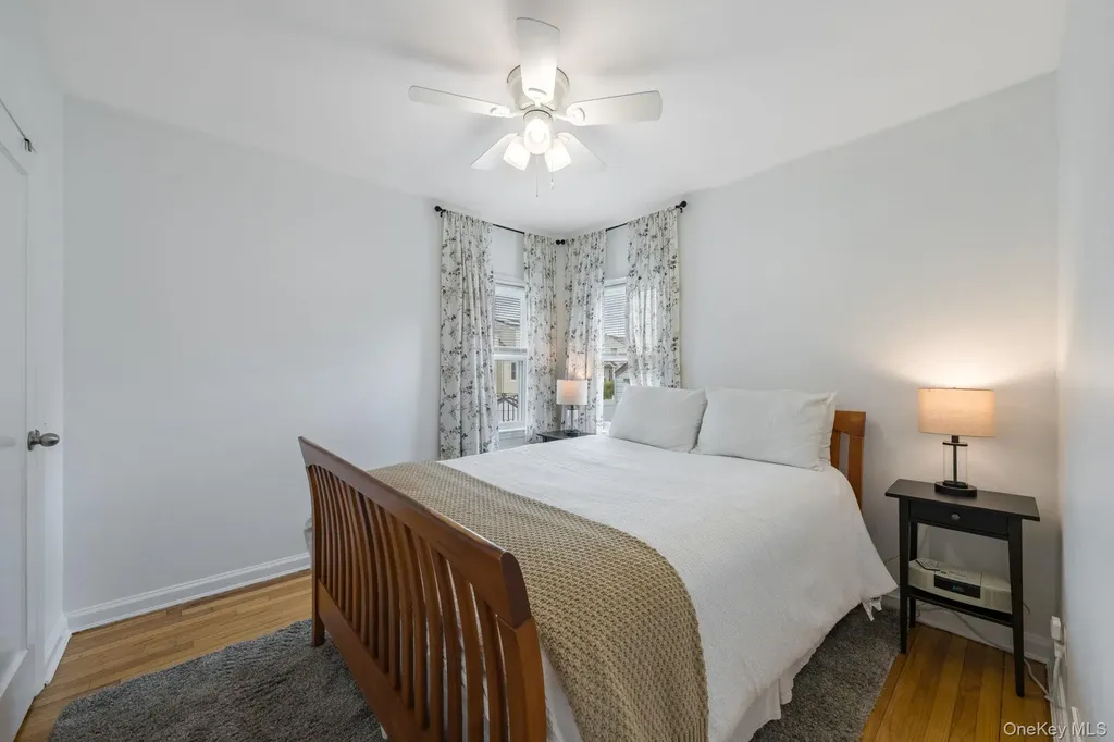 82 Nottingham Avenue Valley Stream NY 11580