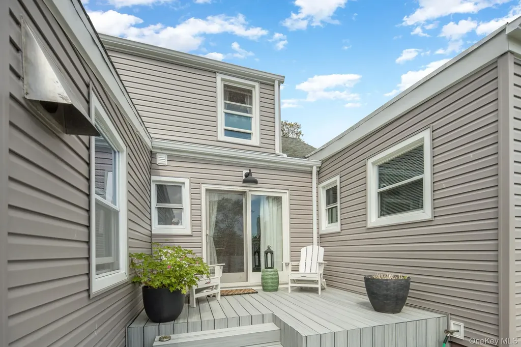 82 Nottingham Avenue Valley Stream NY 11580