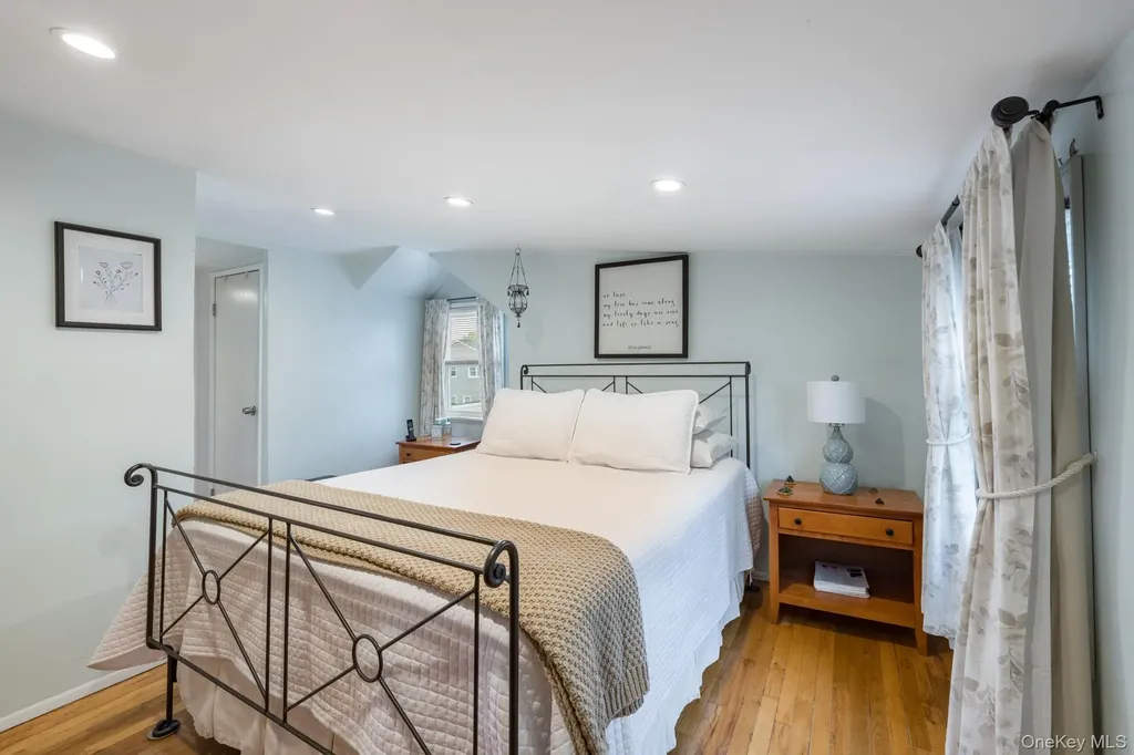 82 Nottingham Avenue Valley Stream NY 11580