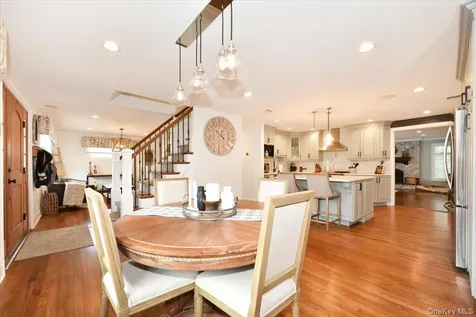 129 Commonwealth Avenue Massapequa NY 11758