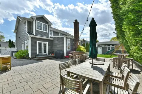 129 Commonwealth Avenue Massapequa NY 11758