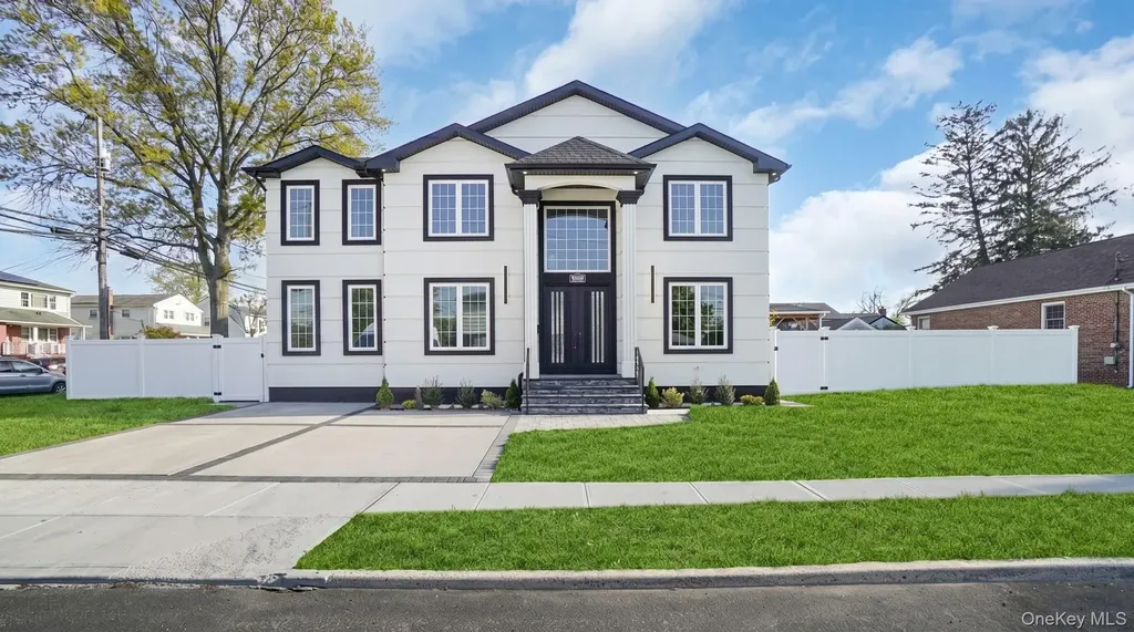2105 Hoffman Avenue Elmont NY 11003