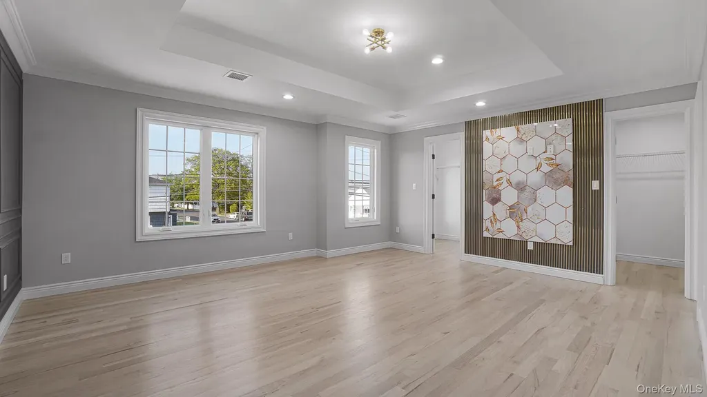 2105 Hoffman Avenue Elmont NY 11003