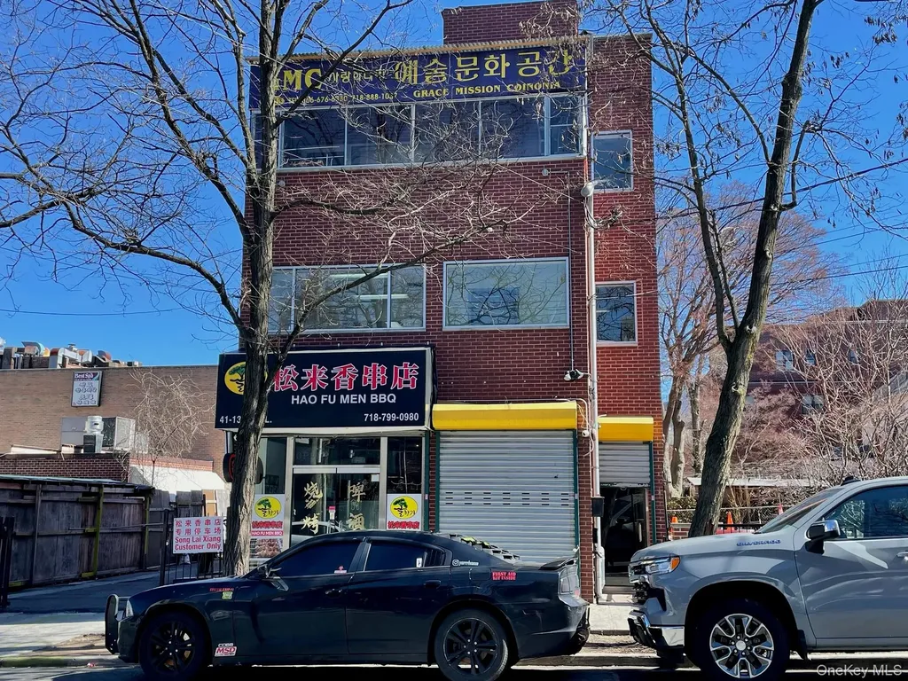 41-13 149 Place Flushing NY 11355