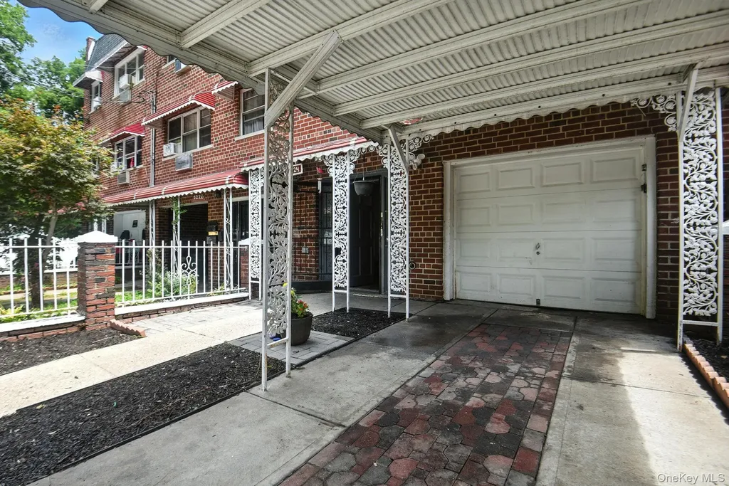 3224 Gunther Avenue Bronx NY 10469