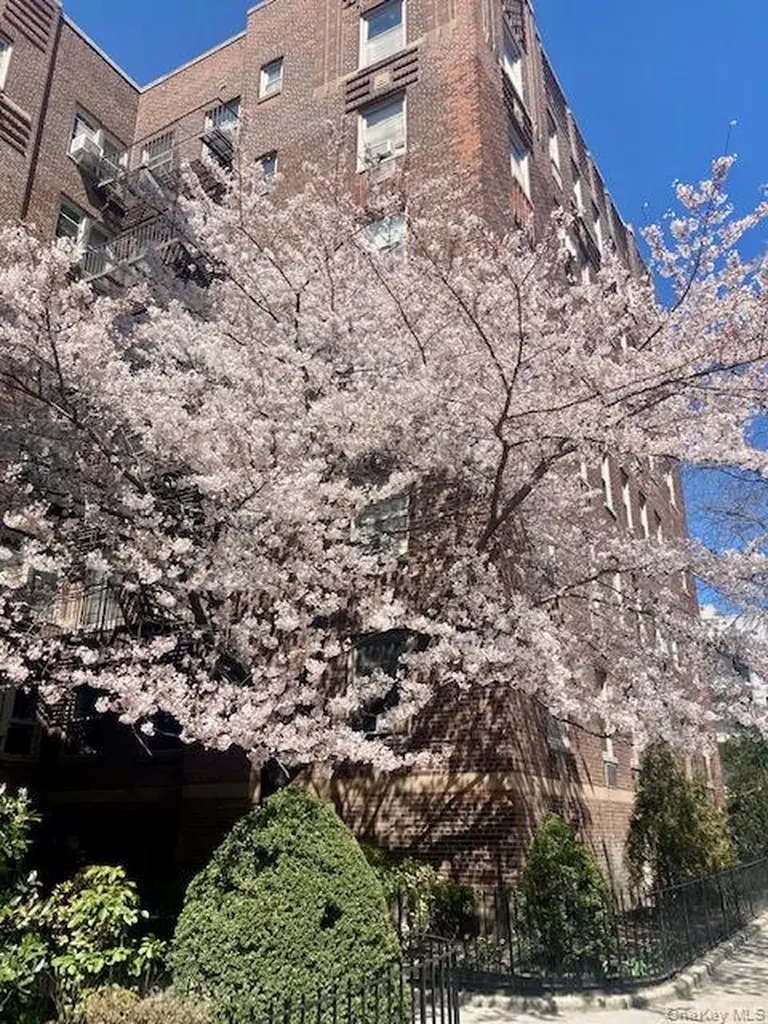 43-10 48 Avenue Woodside NY 11377