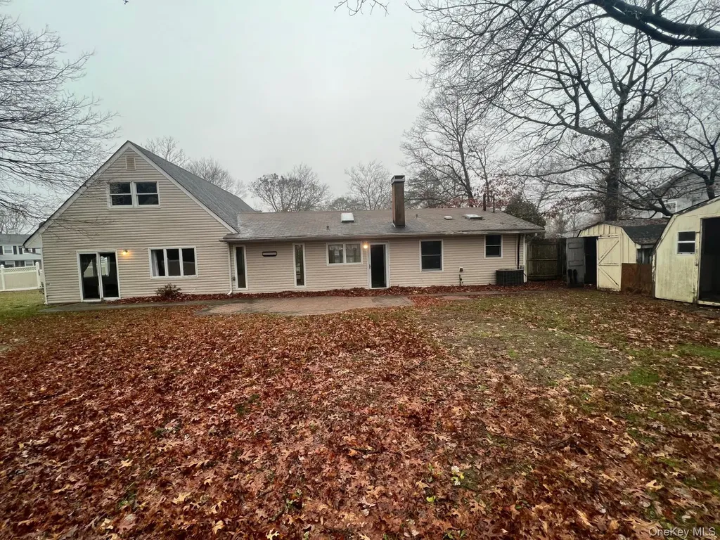 7 Wicket Street Coram NY 11727