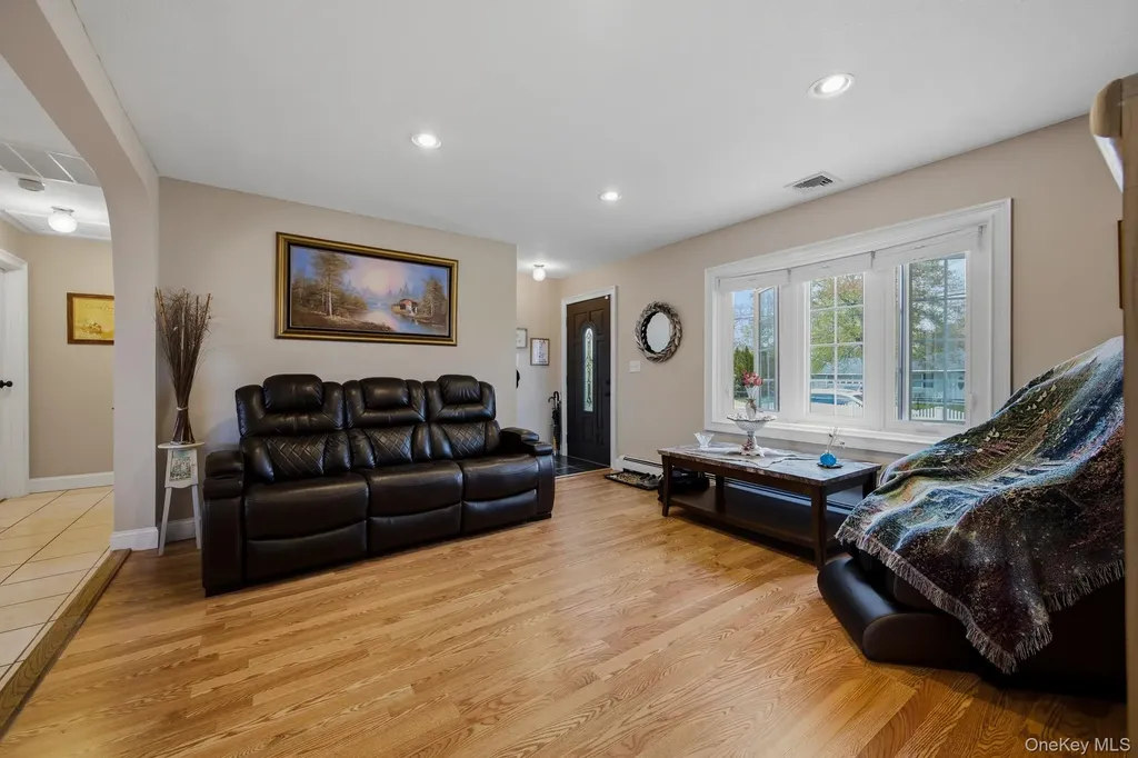 46 Lafayette Drive Shirley NY 11967