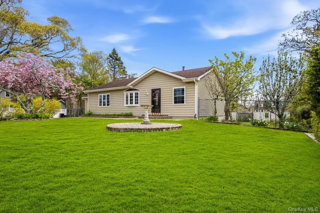 46 Lafayette Drive Shirley NY 11967