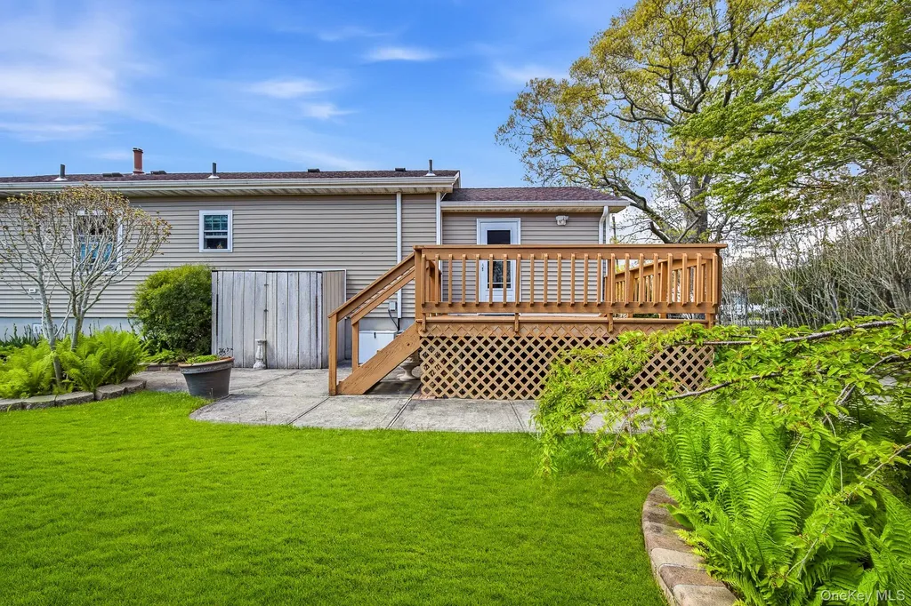 46 Lafayette Drive Shirley NY 11967