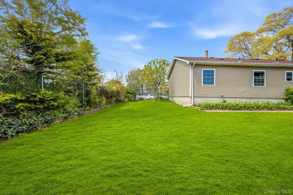 46 Lafayette Drive Shirley NY 11967