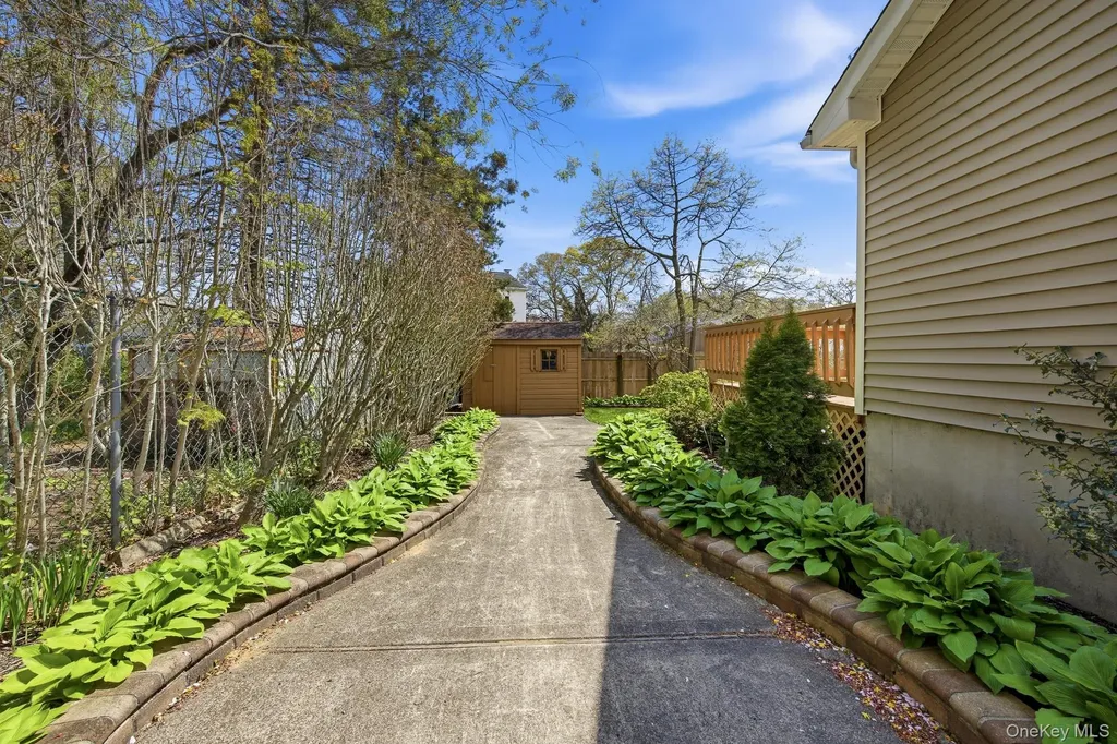 46 Lafayette Drive Shirley NY 11967