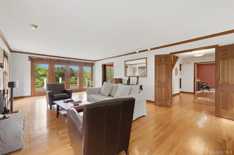 13 Spy Glass Lane Staatsburg NY 12580