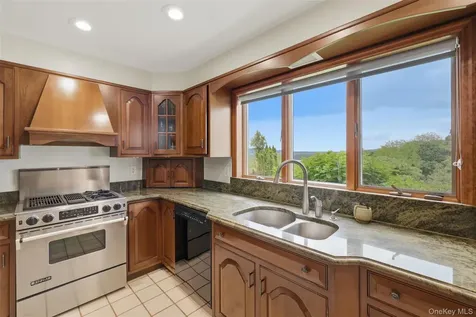 13 Spy Glass Lane Staatsburg NY 12580