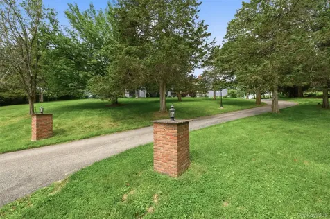 13 Spy Glass Lane Staatsburg NY 12580